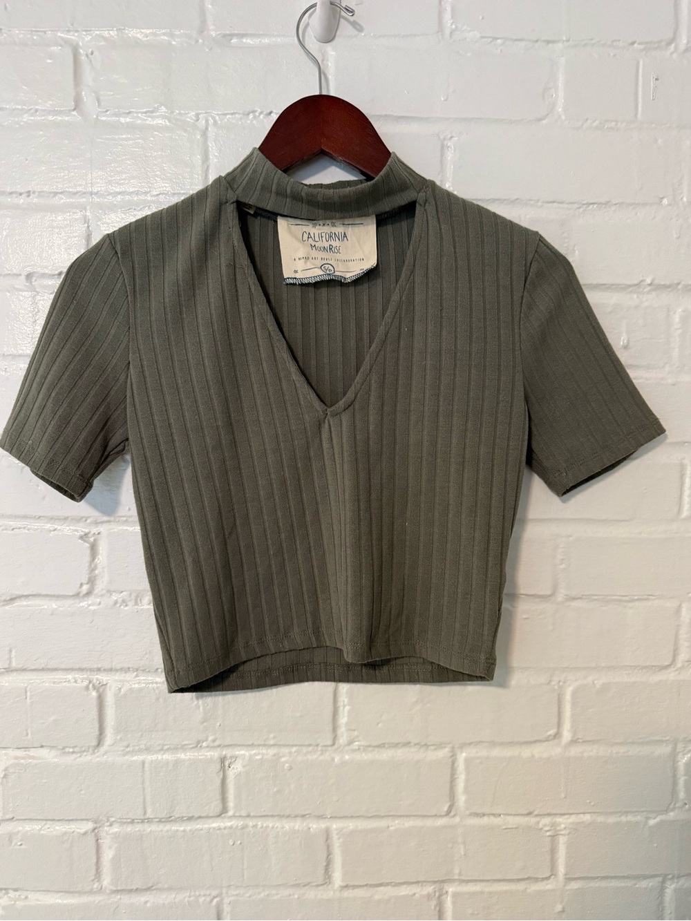 California Moonrise - Olive Ribbed V-Neck Crop Top
